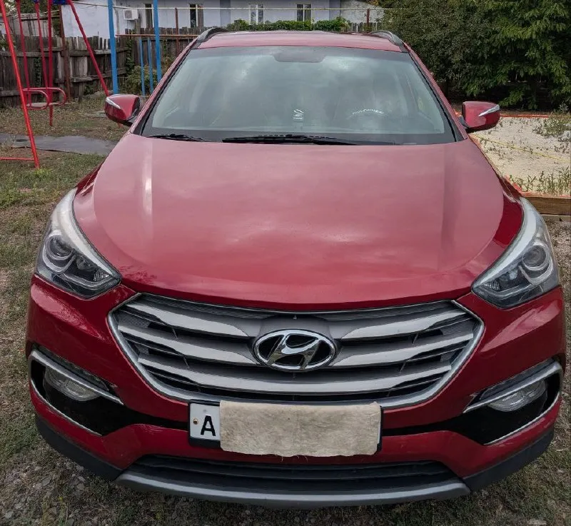 Hyundai santa fe 2.4 at, 2017, пробег 130 000 км, цена 2 🍋 (торг у капота) состояние отличное, хорошая комплектация, не перекуп, продаю личный автомобиль, все вопросы по телефону +79496391831, вин по запросу в личку. - фотография - 1