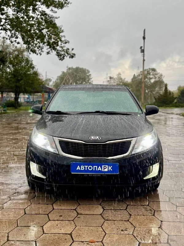 Kia rio iii 💰цена: 950 000р 🏢город: мариуполь 📅год выпуска: 2014 🧾пробег: 98 500км. ⚙️двигатель: 1.6 ⛽топливо: бензин ⚙️кпп: автомат 📞 телефон: +7-989-263-55-56 +7-949-727-41-51 +7-949-551-91-52 💾 описание: rio - зарекомендовал себя на российском рынке как универсальный, практичный и надежный автомобиль для тех, ком. .. style="background-image:url('//telegram. org/img/emoji/40/e29c85.png')">✅ кузов без коррозии, в заводской краске (пара косметических окрасов) ✅ вся оптика и стекла включая лобовое заводские ✅ оригинальный пробег ✅ салон в отличном состоянии ✅ техническая часть на 5+ ✅ произведен детейлинг лакокрасочного покрытия с нанесением керамического состава. ✅ атермальная тонировка передних стекл. шикарная комплектация: кондиционер ❄️ (работает отлично), подогрев передних сидений и руля, мультируль, abs, airbag, гидроусилитель руля, электростеклоподьемники, литые диски на новой летней резине, сигнализация с автозапуском, магнитола android с bluetooth. улица шевченко 269 - фотография - 2
