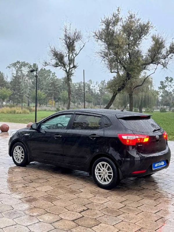 Kia rio iii 💰цена: 950 000р 🏢город: мариуполь 📅год выпуска: 2014 🧾пробег: 98 500км. ⚙️двигатель: 1.6 ⛽топливо: бензин ⚙️кпп: автомат 📞 телефон: +7-989-263-55-56 +7-949-727-41-51 +7-949-551-91-52 💾 описание: rio - зарекомендовал себя на российском рынке как универсальный, практичный и надежный автомобиль для тех, ком. .. style="background-image:url('//telegram. org/img/emoji/40/e29c85.png')">✅ кузов без коррозии, в заводской краске (пара косметических окрасов) ✅ вся оптика и стекла включая лобовое заводские ✅ оригинальный пробег ✅ салон в отличном состоянии ✅ техническая часть на 5+ ✅ произведен детейлинг лакокрасочного покрытия с нанесением керамического состава. ✅ атермальная тонировка передних стекл. шикарная комплектация: кондиционер ❄️ (работает отлично), подогрев передних сидений и руля, мультируль, abs, airbag, гидроусилитель руля, электростеклоподьемники, литые диски на новой летней резине, сигнализация с автозапуском, магнитола android с bluetooth. улица шевченко 269 - фотография - 4