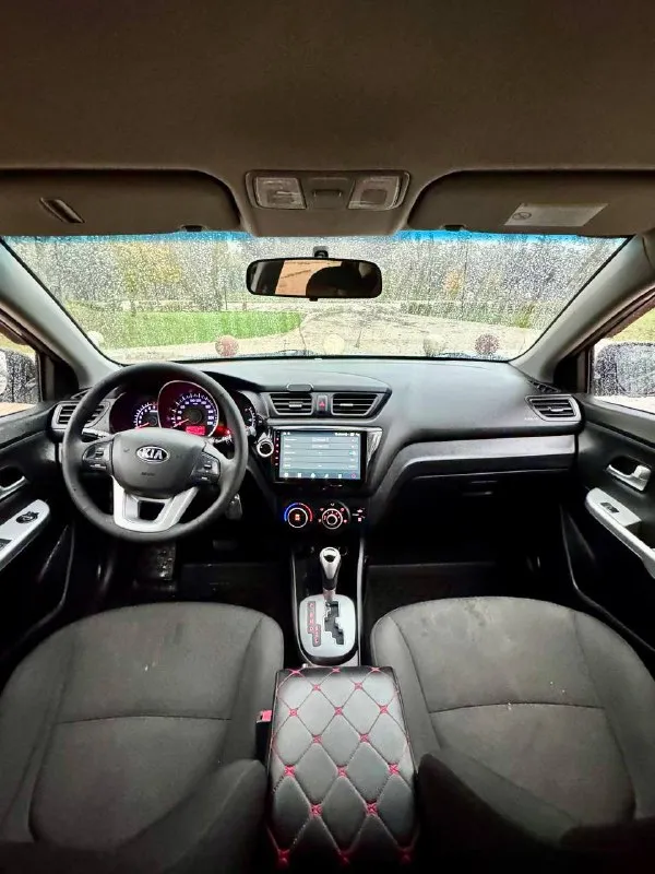 Kia rio iii 💰цена: 950 000р 🏢город: мариуполь 📅год выпуска: 2014 🧾пробег: 98 500км. ⚙️двигатель: 1.6 ⛽топливо: бензин ⚙️кпп: автомат 📞 телефон: +7-989-263-55-56 +7-949-727-41-51 +7-949-551-91-52 💾 описание: rio - зарекомендовал себя на российском рынке как универсальный, практичный и надежный автомобиль для тех, ком. .. style="background-image:url('//telegram. org/img/emoji/40/e29c85.png')">✅ кузов без коррозии, в заводской краске (пара косметических окрасов) ✅ вся оптика и стекла включая лобовое заводские ✅ оригинальный пробег ✅ салон в отличном состоянии ✅ техническая часть на 5+ ✅ произведен детейлинг лакокрасочного покрытия с нанесением керамического состава. ✅ атермальная тонировка передних стекл. шикарная комплектация: кондиционер ❄️ (работает отлично), подогрев передних сидений и руля, мультируль, abs, airbag, гидроусилитель руля, электростеклоподьемники, литые диски на новой летней резине, сигнализация с автозапуском, магнитола android с bluetooth. улица шевченко 269 - фотография - 8