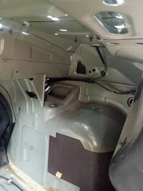 Продам мазда 3 sport bk 2007 год рестайлинг. автомобиль не пригон!! авто весь в заводском окрасе !!! в дтп ни когда не участвовала стёкла заводские !! 235.000 родной пробег мотор 2.0 (150 лс), коробка механическая 6 ступенчатая. технически полностью обслужена. мотор работает как часики !коробка бес каких либо намёков ходовая часть чотко ! на авто денег не жалел менялось всё вовремя !!! комплектация:датчик света, и дождя климат контроль(рабочий), подогревы передних сидений,4 подушки безопасности, хорошая акустика bose авто в очень красивом цвете и смотрится достойно !!рассмотрю обмен на автоваз цена 635 000тр торг +79495126369 донецк - фотография - 10