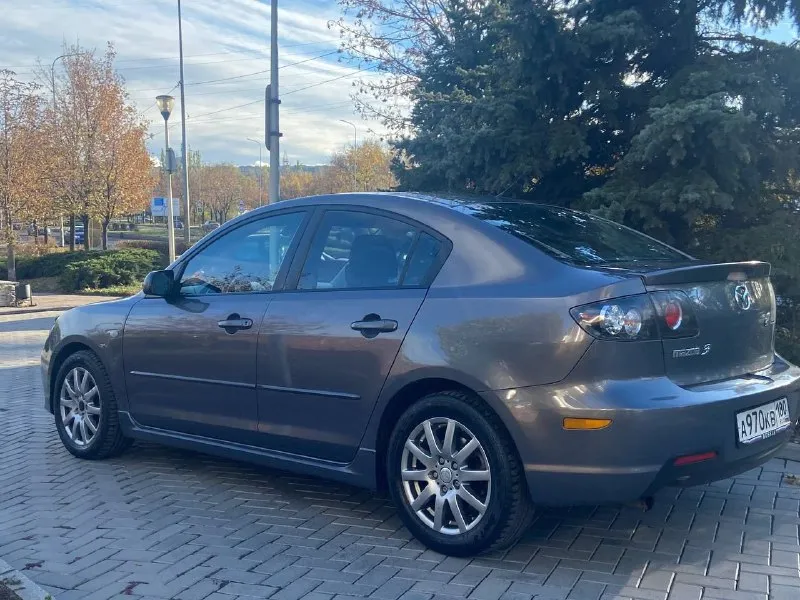 Продам мазда 3 sport bk 2007 год рестайлинг. автомобиль не пригон!! авто весь в заводском окрасе !!! в дтп ни когда не участвовала стёкла заводские !! 235.000 родной пробег мотор 2.0 (150 лс), коробка механическая 6 ступенчатая. технически полностью обслужена. мотор работает как часики !коробка бес каких либо намёков ходовая часть чотко ! на авто денег не жалел менялось всё вовремя !!! комплектация:датчик света, и дождя климат контроль(рабочий), подогревы передних сидений,4 подушки безопасности, хорошая акустика bose авто в очень красивом цвете и смотрится достойно !!рассмотрю обмен на автоваз цена 635 000тр торг +79495126369 донецк - фотография - 2