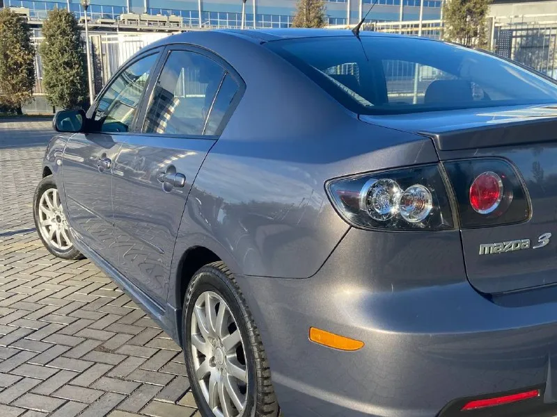 Продам мазда 3 sport bk 2007 год рестайлинг. автомобиль не пригон!! авто весь в заводском окрасе !!! в дтп ни когда не участвовала стёкла заводские !! 235.000 родной пробег мотор 2.0 (150 лс), коробка механическая 6 ступенчатая. технически полностью обслужена. мотор работает как часики !коробка бес каких либо намёков ходовая часть чотко ! на авто денег не жалел менялось всё вовремя !!! комплектация:датчик света, и дождя климат контроль(рабочий), подогревы передних сидений,4 подушки безопасности, хорошая акустика bose авто в очень красивом цвете и смотрится достойно !!рассмотрю обмен на автоваз цена 635 000тр торг +79495126369 донецк - фотография - 4