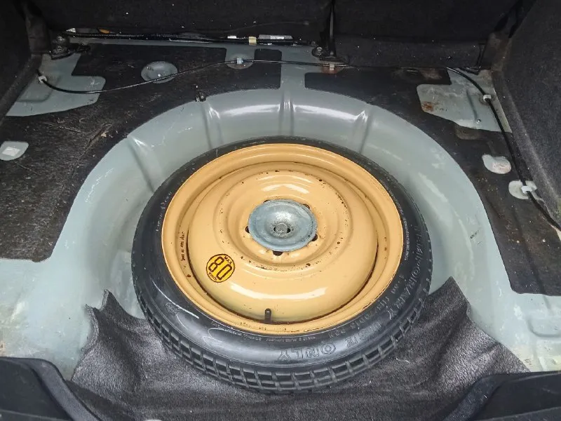 Продам мазда 3 sport bk 2007 год рестайлинг. автомобиль не пригон!! авто весь в заводском окрасе !!! в дтп ни когда не участвовала стёкла заводские !! 235.000 родной пробег мотор 2.0 (150 лс), коробка механическая 6 ступенчатая. технически полностью обслужена. мотор работает как часики !коробка бес каких либо намёков ходовая часть чотко ! на авто денег не жалел менялось всё вовремя !!! комплектация:датчик света, и дождя климат контроль(рабочий), подогревы передних сидений,4 подушки безопасности, хорошая акустика bose авто в очень красивом цвете и смотрится достойно !!рассмотрю обмен на автоваз цена 635 000тр торг +79495126369 донецк - фотография - 8