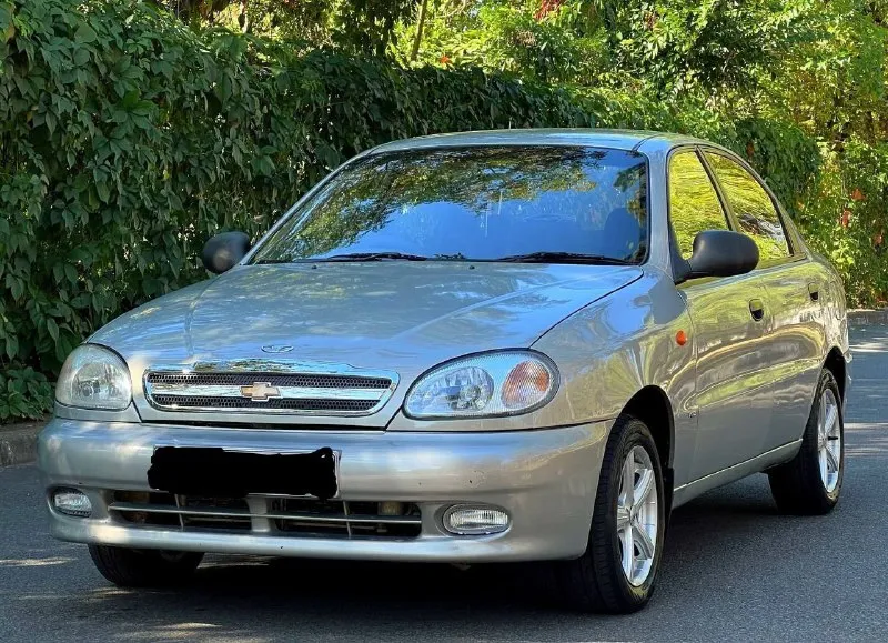 Chevrolet lanos 1.5л. в идеальном состоянии! 2009 год выпуска. куплена новой в 2009 году в автосалоне. родной подтверждённый пробег 182.тыс. км. ️ птс оригинал! кузов в дтп не участвовал. полностью оцинкован! богатая комплектация: кондиционер(заправлен и дует❄️). гидроусилитель руля. подушки безопасности airbag. система abs. эл. стеклоподъемники с доводчиками. заводская сигнализация. доп. установлено: мультимедиа android с bluetooth и качественной аудио системой. стоит диски r15 на новой резине! донецк. торг. цена 375 +79494355183 - фотография - 3