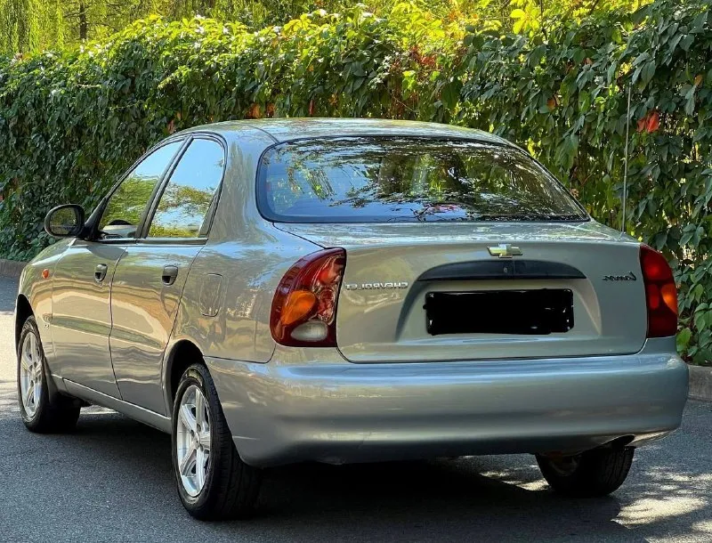 Chevrolet lanos 1.5л. в идеальном состоянии! 2009 год выпуска. куплена новой в 2009 году в автосалоне. родной подтверждённый пробег 182.тыс. км. ️ птс оригинал! кузов в дтп не участвовал. полностью оцинкован! богатая комплектация: кондиционер(заправлен и дует❄️). гидроусилитель руля. подушки безопасности airbag. система abs. эл. стеклоподъемники с доводчиками. заводская сигнализация. доп. установлено: мультимедиа android с bluetooth и качественной аудио системой. стоит диски r15 на новой резине! донецк. торг. цена 375 +79494355183 - фотография - 7