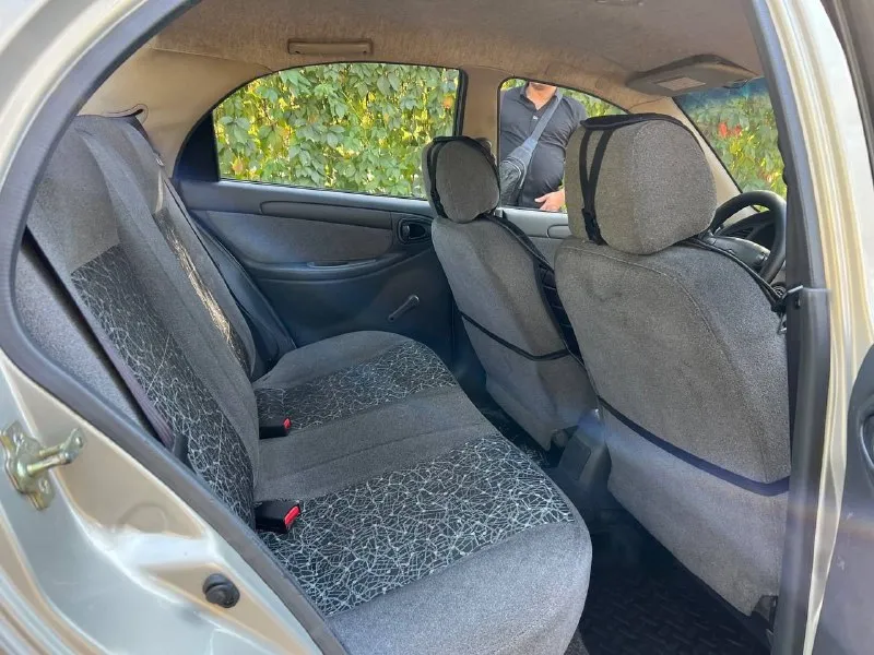 Chevrolet lanos 1.5л. в идеальном состоянии! 2009 год выпуска. куплена новой в 2009 году в автосалоне. родной подтверждённый пробег 182.тыс. км. ️ птс оригинал! кузов в дтп не участвовал. полностью оцинкован! богатая комплектация: кондиционер(заправлен и дует❄️). гидроусилитель руля. подушки безопасности airbag. система abs. эл. стеклоподъемники с доводчиками. заводская сигнализация. доп. установлено: мультимедиа android с bluetooth и качественной аудио системой. стоит диски r15 на новой резине! донецк. торг. цена 375 +79494355183 - фотография - 9