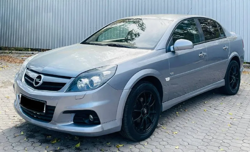 К вашему вниманию всеми любимый лучший ! opel vectra c рестайлинг в заводском обвесе ! в идеальном состоянии, весь обслуженный ! эксплуатация с 2007 года выпуска ухоженный с родным пробегом 230 км. родной ! мотор 1.8 лучший в линейки опель бензин ! коробка механика работает идеально ! ходовая вся обслужена вся новая ! в автомобиле работает абсолютно все ! вложений не требует абсолютно ! в дтп не участвовал весь в оригинале ! максимальная комплектация максимальная ! заводской обвес opc laine - ксенон ближний дальний - климат контроль - комбинированный кожаный салон - бортовой компьютер большой монитор - датчик дождя также света - полный эл. пакет - мульти руль - круиз контроль - климат контроль - дорогая резина лето - титановые диски красивые - и многое другое ! цена : 695:000 тыс рублей торг у авто ! таких автомобилей действительно единицы кто действительно заинтересован хорошим авто звоните приезжайте на осмотр покупайте любой вид оформления 🇷🇺 звоните по номеру телефона +79493969855 - фотография - 3
