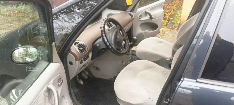 Citroen xsara picasso 2002г. в двигатель 1.8, коробка 5 кпп, кузов оцинкованный, без ржавчин, без гнили, расход 7-8 на 100. салон трансформер, сзади сиденья снимаются, очень большой багажник, семейный вместительный автомобиль, масло не берет, на полном ходу, без нареканий, все окна родные в круг в авто имеется: электрозеркала, подогрев зеркал, складывание зеркал автоматическое, 4 стеклоподъемника, абс, 4 подушки безопасности, велюровый салон, противотуманные фары, климат контроль холодит заправлен, бортовой компьютер, корректор фар, по электрике работает все полностью! имеется сервисная книжка. по документам полный порядок, без арестов, штрафов. удобный семейный автомобиль не дорогой в обслуживании, резина зима/лето. торг при осмотре!! продажа с переоформлением! цена 290 000 руб торг +79493863826 (telegram) место осмотра макеевка, харцызск, енакиево - фотография - 8