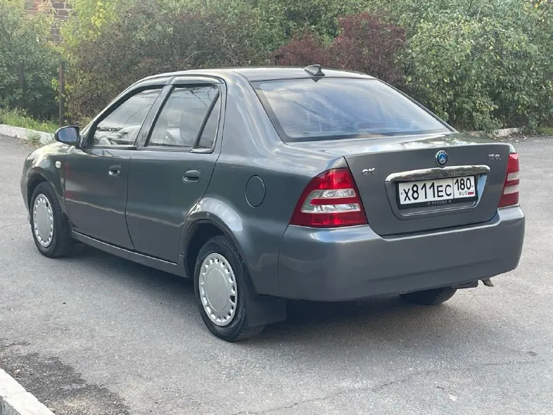 Продам geely ck 2013 года в хорошем состоянии на полном боевом ходу каждый день в эксплуатации особых вложений не требует два владельца машина местная без гнили мотор коробка на отлично ходовую перебирали в июле машиная отличная не капризная на машине ежу каждый день в дтп не участвовала у машины 2 владельца за всю историю но следы эксплуатации присутствуют, а вообщем машина ухоженная и надежная стоит музыка 4 колонки хороший магнитофон pioneer, документы в полном порядке учет местный переоформление без проблем, г. мариуполь остальные вопросы по телефону +79498357723 +79498364847 цена 265 тысяч рублей торг хорошему человеку ребята цена дестяткий! - фотография - 4