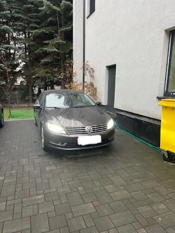 Продаю vw passat cc 2013г.
1.8 Tsi 7 dsg автомат
Пробег 126.000
2Й хозяин с 2013г.

Двигатель 1.8 tsi ( из-за незаметного выхода из строя форсунок на 113 сделан капитальный ремонт дивигателя с устронением всех недостатков) так что новому владельцу переживать больше не за что.
Диски ориг. R19 с резиной michelin 235/35

Все свое время хранилась в паркинге !!!
Без дтп
Крашено только левое крыло и капот(есть фото причины покраски)
Документы все в порядке.
Ставлю на российский учет без права перерегистрации 5 лет
Цена 1.550.000
Тел. +79493801918 - фотография - 2