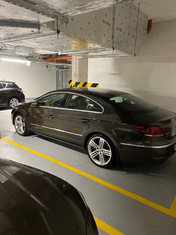 Продаю vw passat cc 2013г.
1.8 Tsi 7 dsg автомат
Пробег 126.000
2Й хозяин с 2013г.

Двигатель 1.8 tsi ( из-за незаметного выхода из строя форсунок на 113 сделан капитальный ремонт дивигателя с устронением всех недостатков) так что новому владельцу переживать больше не за что.
Диски ориг. R19 с резиной michelin 235/35

Все свое время хранилась в паркинге !!!
Без дтп
Крашено только левое крыло и капот(есть фото причины покраски)
Документы все в порядке.
Ставлю на российский учет без права перерегистрации 5 лет
Цена 1.550.000
Тел. +79493801918 - фотография - 3