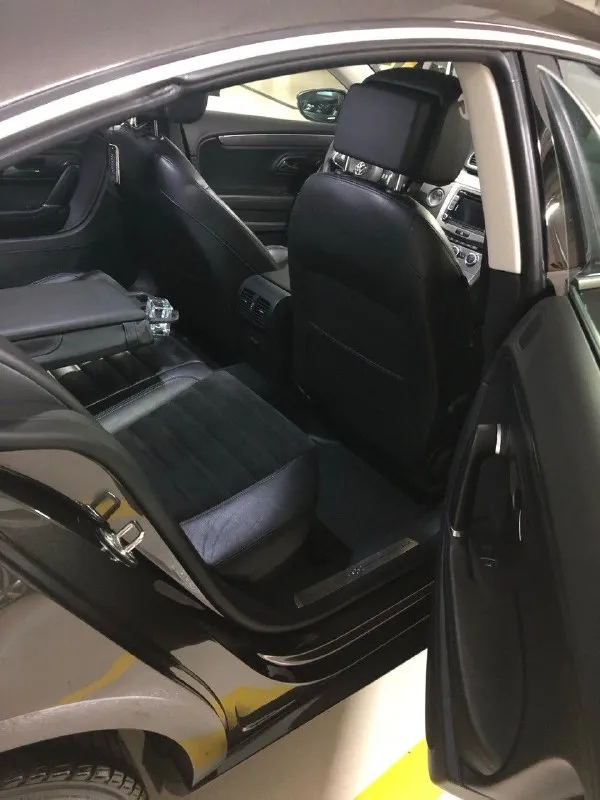 Продаю vw passat cc 2013г.
1.8 Tsi 7 dsg автомат
Пробег 126.000
2Й хозяин с 2013г.

Двигатель 1.8 tsi ( из-за незаметного выхода из строя форсунок на 113 сделан капитальный ремонт дивигателя с устронением всех недостатков) так что новому владельцу переживать больше не за что.
Диски ориг. R19 с резиной michelin 235/35

Все свое время хранилась в паркинге !!!
Без дтп
Крашено только левое крыло и капот(есть фото причины покраски)
Документы все в порядке.
Ставлю на российский учет без права перерегистрации 5 лет
Цена 1.550.000
Тел. +79493801918 - фотография - 7