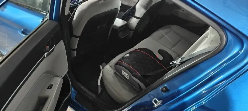 Hyundai elantra vi se 2017 2.0 акпп 6-ст 152 л. с. родной пробег 122 тыс. км машина в отличном техническом и эстетическом состоянии, обслужена и ухожена. без ошибок, скрытых и явных дефектов. хорошая комплектация: японский 6тиступенчатый автомат с 3 режимами: eco-standart-sport, мультируль, круиз-контроль, 2х-зонный климат-контроль, подогрев сидений, цветной многофункциональный монитор с камерой заднего вида и carpay, датчик давления в шинах, литые диски. по тп 2016, по vin 2017 за машину не стыдно донецк, 1,350 млн, торг +7949 324 23 37 - фотография - 8