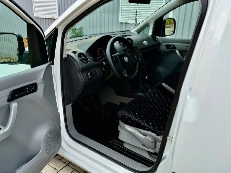 Volkswagen cadyy maxi
2008 Года выпуска
1.6 Mpi бензин механика
231 Тыс км пробег родной подтвержденный
Без дтп!
1 Хозяин птс оригинальный!
Практически в родной краски!
2 Комплекта ключей
Все книжки родные каждое прохождения то!
Все стекла включая лобовое оригинальные!
Салон чист ухоженный!
По кузову в отличном состояние без дефектов!
Двигатель ходовая кпп в идеальном состоянии!
Вся обслужена!
Замена масла каждые 7 тыс км!
Кондиционер холодит как в морозилке!
Авто без вложений сел и поехал!
Срочно все вопросы по телефону звонить в любое время
Юридически кристально чистая любое оформление!
Цена 870 000 тыс рублей!
+7949-612-37-14
+7949-401-03-58
📞 Звоните: +7(949)6123714 - фотография - 5