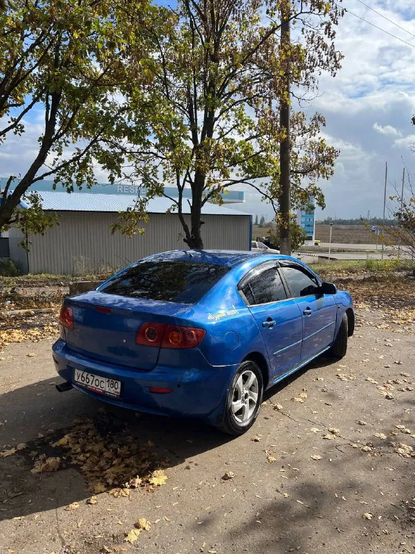 Продаю mazda 3 в хорошем состоянии. машина ухоженная и обслуженная: • кузов в хорошем состоянии для своих лет, дно 4/5 есть моменты. • низа дверей, пороги, стаканы, лонжероны целые. • двигатель 1,6л бензин и автоматическая коробка передач работают идеально • пробег 200 тыс км. • android магнитола, кондиционер, подушки безопасности,4электро стеклоподъёмника, подогревы сидений, усилитель руля, абс, корректор фар, линзованная оптика, обогрев заднего стекла • центральный замок, хорошая летняя резина • салон чистый и аккуратный • все расходники менялись вовремя • вин номер и номер двигателя заводские и хорошо читаемые!авто смотрится. призжайте-договоримся! ✅ экономный и при этом бодрый мотор ✅ недорогое обслуживание ✅ отличный вариант для повседневных поездок по городу и за его пределами документы в порядке, без ограничений. цена 420 тыс ₽. торг г. амвросиевка 📞 звоните, отвечу на все вопросы. +79493667987 - фотография - 4