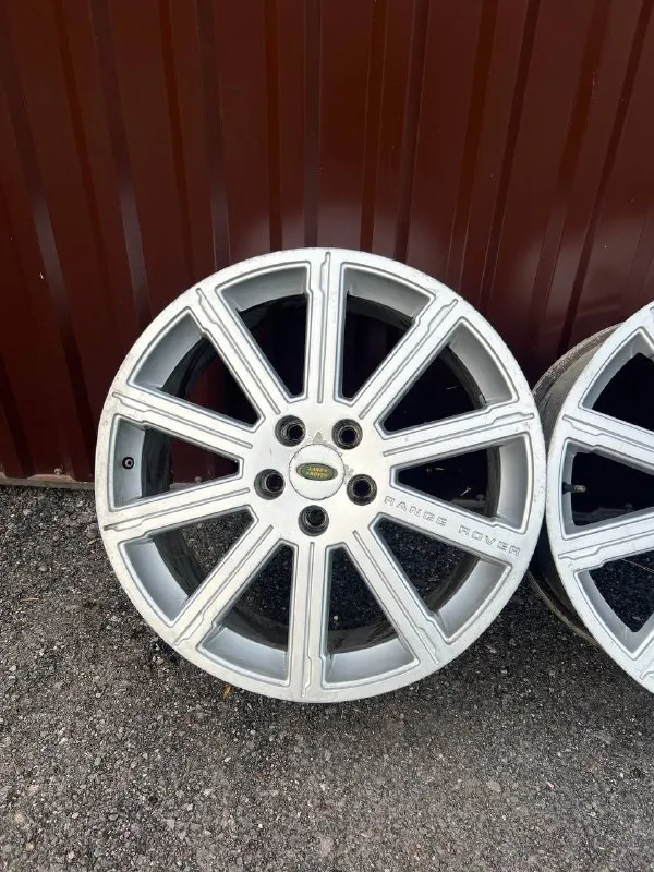 Продам: диски r-20 на land rover / bmw и т. д цена: 15.000 руб (за комплект- 4.шт) ✅ характеристики - 9j, et-50, цо - 72.6 (dia), r-20, 5х120❗ ✅ состояние смотрите на фото. достались с автомобилем, стояли на lr range rover sport. 📍осмотр в г. дoнецк, калининский р-н. 📞🇷🇺звоните: +7 949-577-25-85 - фотография - 2