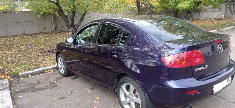 Продам mazda 3 1.6 пробег:329тыс. по комплектации: кондиционер, климат-контроль, мультируль, подогрев передних сидений, подогрев зеркал(все работает) с документами порядок(без штрафов, запретов, ограничений)я владелец, продажа только с полным переоформлением. цена:530 тыс. руб. + торг находится в иловайске +79493837966 📲 tg: denis pilipenko 📞 звоните: +7(949)3837966 - фотография - 4