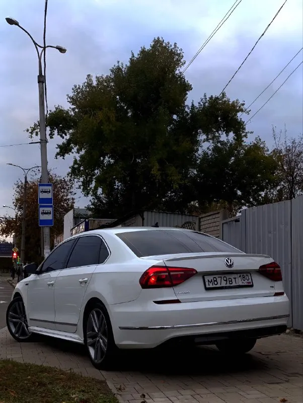 Продам volkswagen passat r-line 🔥🔥🔥
2017 Года
Пробег 200000км
1.8 ( Tsi)
Авто в хорошем состоянии ✅
В хорошей комплектации!!!
Салон ухоженный
Цена 1.630.000₽ 💵 ( торг уместен)
Рф учет 180 🇷🇺
Документы в полном порядке без арестов и штрафов✅
Продажа от собственника !!!
Осмотр г. Донецк
Все вопросы только по телефону📲
+79493830348
📲 Tg: @bume_r
📞 Звоните: +7(949)3830348 - фотография - 3