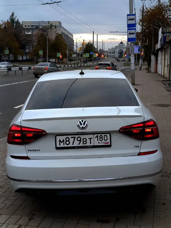 Продам volkswagen passat r-line 🔥🔥🔥
2017 Года
Пробег 200000км
1.8 ( Tsi)
Авто в хорошем состоянии ✅
В хорошей комплектации!!!
Салон ухоженный
Цена 1.630.000₽ 💵 ( торг уместен)
Рф учет 180 🇷🇺
Документы в полном порядке без арестов и штрафов✅
Продажа от собственника !!!
Осмотр г. Донецк
Все вопросы только по телефону📲
+79493830348
📲 Tg: @bume_r
📞 Звоните: +7(949)3830348 - фотография - 4