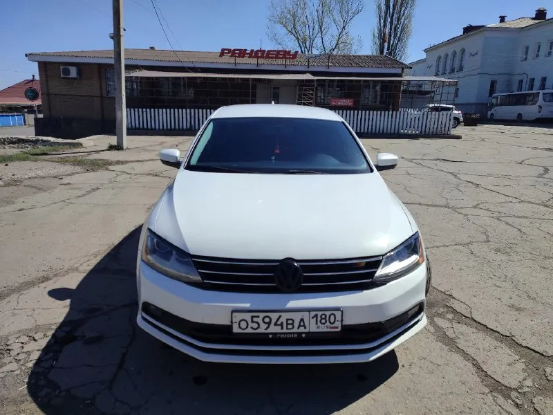Volkswagen jetta 2017 (сша)
1.4 Turbo 6-ст
152 Л. С.
2016 По тп (по vin 2017)
Родной пробег 125 тыс. Миль
Собственник!!
Abs, airbags, мультируль, кондиционер, круиз-контроль, подогрев сидений, цветная многофункциональная магнитола, камера заднего вида и многое другое
Автомобиль полностью обслужен, установлена дорогая оптика, тонировка llumar + лобовое в атермальной пленке, передние и задние фары в бронепленке
R16 диски + зимнюю резину отдам с машиной.
Техническое состояние на 5: двигатель, турбина, коробка aisin - все работает как часы. За машиной следил, вложений не требует.
Цена 1.250 000, торг
Шахтерск
+79495714660
📞 Звоните: +7(949)5714660 - фотография - 3