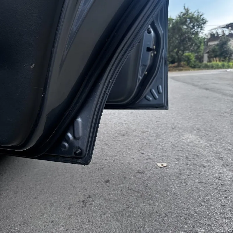 Chevrolet ланос 2006 год выпуска 97300 родного пробега 1 хозяин автомобиль в отличном состоянии в родном окрасе рыжики, гниль отсутствует новая летняя резина сигнализация с автозапуском, доводчиком окон кондиционер (холодит отлично) стеклоподъемники лед туманки гур установлена хорошая музыка салон в отлично состоянии дно в идеале за машину расскажу более подробнее по телефону +7 (949) 462-85-02 385000₽ разумный торг у капота 📞 звоните: +7(949)4628502 - фотография - 9