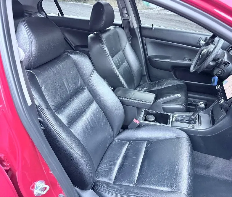 Продается honda accord 7 рестайлинг салон чистый, опрятный и ухоженный. по технике автомобиль обслужен, не требует вложений. максимальная комплектация executive: четыре электростеклоподьемника; электропривод боковых зеркал; электроскладывание боковых зеркал; датчик света; датчик дождя; мультируль; кожаный руль; кожаный салон; круиз контроль; электропривод передних сидений; двухзонный климат контроль; установлена сигнализация; установлено итальянского производства led адаптивные фары оригинальные легкосплавные диски(зима/лето); летняя/зимняя резина; парктроники…. стоимость 900тыс. по всем интересующим вопросам обращаться по номеру телефона: +79493050011 максим макеевка 📞 звоните: +7(949)3050011 - фотография - 6