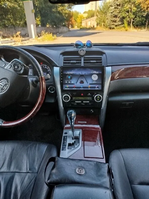 1 хозяин. куплена в донецке у официалов в декабре 2011. европейская сборка. camry m.50 at 2,5; benz. full prestige, 284тыс, трассовый пробег, в авто никогда не курили. бережная эксплуатация. продажа в связи с отъездом. только купленный комплект зимних шин, в упаковке передние стойки амортизаторов и задние тяги новому хозяину. покупал на будущее то. масло motul каждые 7-8тыс. отличный, надёжный и очень комфортный автомобиль. донецк. центр, мотель +79493408948 +79494276741 📲 tg: @deribas_dpr 📞 звоните: +7(949)3408948 - фотография - 3