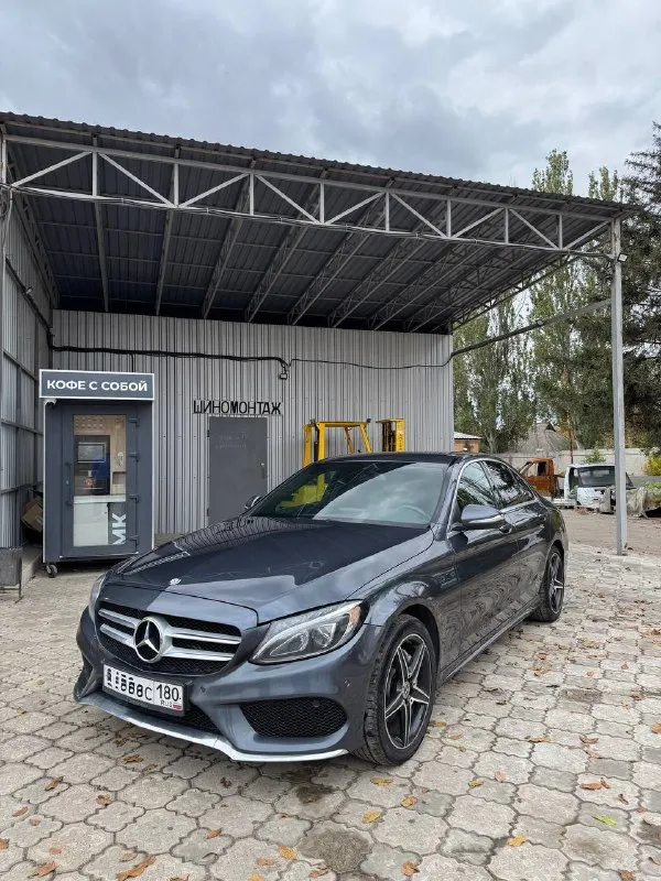 Mercedes c180 sport+ 2014 года родной пробег 230 тысячи км, подтвержден автотекой двигатель турбированный 1.6 бензин (156 л. с.), автоматическая коробка передач, всё работает отлично подвеска в отличном состоянии, без посторонних шумов машина не требует никаких вложений, полностью обслужена, сел и поехал комплектация sport+ включает: 5 режимов езды, ассистент парковки, двухзонный климат-контроль, датчик дождя и света, парктроники, система автоторможения, круиз-контроль у авто абсолютно зеленая история автотеки, вся машина в родной краске и с родным остеклением, она не участвовала в дтп стс, птс оригинал на руках, юридически чистая, без штрафов, буду присутствовать в мрэо от машины не избавляюсь, продаю т. к. приобрел новую дополнительные фото пришлю по запросу, пишите цена - 2.3 миллиона рублей, торг уместен при осмотре донецк, пролетарский район тел. +79494768776, телеграмм 📲 tg: @astior 📞 звоните: +7(949)4768776 - фотография - 3