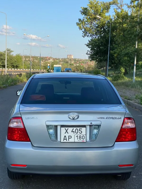 Toyota corolla 2005 год обьем двигателя 1.8 автомат! родной пробег 118.000 не крашеный и не битый, любые проверки, приезжайте смотрите! машина семейная, украинка, в руках с 2008 года! обслуживалась, только на toyota центр. вложений не требует, два комплекта резины на оригинальных дисках. два ключа. сервисная книжка и все чеки есть в наличии. по машине нет проблем от слова совсем. за автомобиль не стыдно! цена 970.000 небольшой торг будет, продажа не спешная, машина каждый день не эксплуатируется, в основном стоит в теплом и сухом гараже. находится в г. донецк! +7 949 082 59 09 телеграмм на этом же номере. 📞 звоните: +7(949)0825909 - фотография - 2