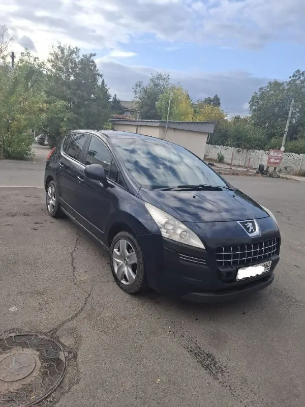 🚗 продаётся peugeot 3008 2011 года — в отличном состоянии! 🚗 идеальный выбор для тех, кто ценит надёжность, комфорт и стиль! 🔹 год выпуска: 2011 🔹 пробег: 140471 км 🔹 двигатель: бензиновый объёмом 1,6 литра и мощностью 156 лошадиных сил!!! 🔹 коробка передач: механика 🔹 цвет: тёмно-синий 🔹 состояние: не битый, не крашеный! 🔹 полный комплект документов, всё в порядке ✅ автомобиль прошёл полную диагностику ✅ регулярное то, обслуживание по регламенту ✅ салон в отличном состоянии — без запахов и потёртостей ✅ отличная шумоизоляция и плавность хода ✅ просторный салон + большой багажник — идеален для семьи и путешествий! 📌 машина готова к продаже — торг уместен. 📍звоните или пишите — покажу в любое удобное время! +79490665798 - цена 900000₽ peugeot 3008 — французский шарм и практичность в одном кузове! не упусти шанс стать его новым владельцем! 📞 звоните: +7(949)0665798 - фотография - 5