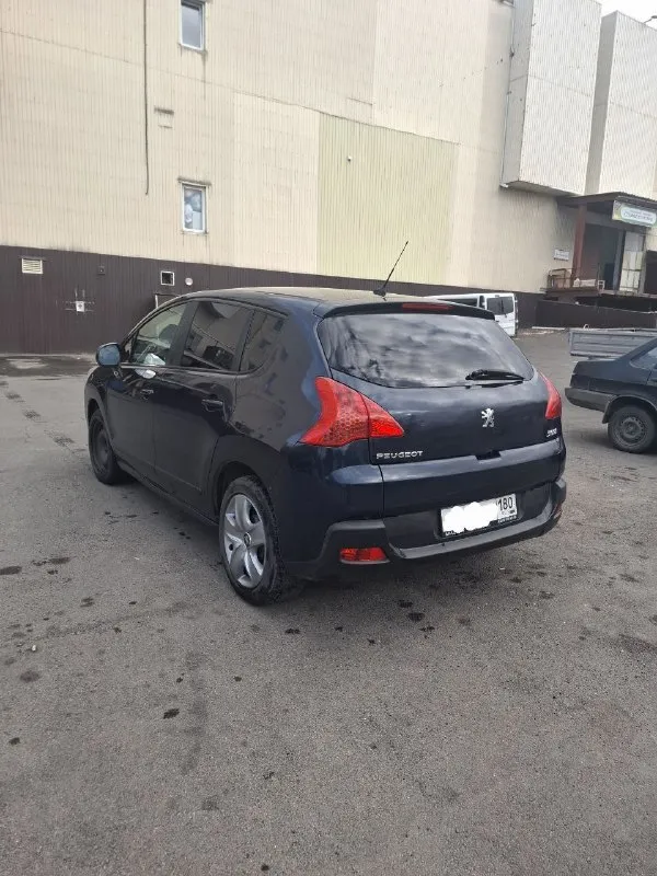 🚗 продаётся peugeot 3008 2011 года — в отличном состоянии! 🚗 идеальный выбор для тех, кто ценит надёжность, комфорт и стиль! 🔹 год выпуска: 2011 🔹 пробег: 140471 км 🔹 двигатель: бензиновый объёмом 1,6 литра и мощностью 156 лошадиных сил!!! 🔹 коробка передач: механика 🔹 цвет: тёмно-синий 🔹 состояние: не битый, не крашеный! 🔹 полный комплект документов, всё в порядке ✅ автомобиль прошёл полную диагностику ✅ регулярное то, обслуживание по регламенту ✅ салон в отличном состоянии — без запахов и потёртостей ✅ отличная шумоизоляция и плавность хода ✅ просторный салон + большой багажник — идеален для семьи и путешествий! 📌 машина готова к продаже — торг уместен. 📍звоните или пишите — покажу в любое удобное время! +79490665798 - цена 900000₽ peugeot 3008 — французский шарм и практичность в одном кузове! не упусти шанс стать его новым владельцем! 📞 звоните: +7(949)0665798 - фотография - 6