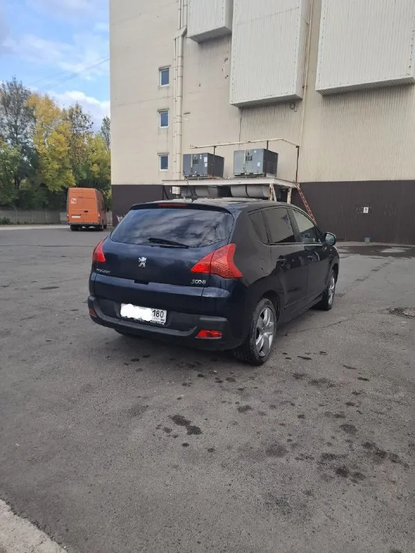 🚗 продаётся peugeot 3008 2011 года — в отличном состоянии! 🚗 идеальный выбор для тех, кто ценит надёжность, комфорт и стиль! 🔹 год выпуска: 2011 🔹 пробег: 140471 км 🔹 двигатель: бензиновый объёмом 1,6 литра и мощностью 156 лошадиных сил!!! 🔹 коробка передач: механика 🔹 цвет: тёмно-синий 🔹 состояние: не битый, не крашеный! 🔹 полный комплект документов, всё в порядке ✅ автомобиль прошёл полную диагностику ✅ регулярное то, обслуживание по регламенту ✅ салон в отличном состоянии — без запахов и потёртостей ✅ отличная шумоизоляция и плавность хода ✅ просторный салон + большой багажник — идеален для семьи и путешествий! 📌 машина готова к продаже — торг уместен. 📍звоните или пишите — покажу в любое удобное время! +79490665798 - цена 900000₽ peugeot 3008 — французский шарм и практичность в одном кузове! не упусти шанс стать его новым владельцем! 📞 звоните: +7(949)0665798 - фотография - 7
