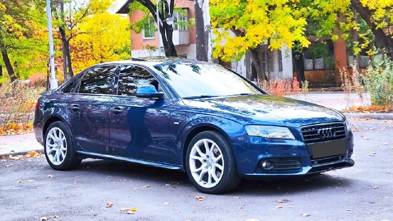 Audi a 4 заводской s-line ! 1.8 turbo! усиленная перфорированная тормозная система + колодки! очень грамотно все зделанно ! дороботанная оптика ! максимальная комплектация ! комфортный сало! черный потолок ! без ключевой доступ старт- стоп! круиз контроль ! раздельный климат! парктроник 360! подогревы! полная обезшумка! мульти руль! полный антихром ! и многое другое ! авто в отличном состоянии ! и полностью обслужен ! цена 1,50 торг у капота ! или обмен на авто дешевле ! +7949 505 96 96 📞 звоните: +7(949)5059696 - фотография - 1