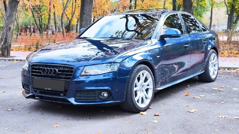 Audi a 4 заводской s-line ! 1.8 turbo! усиленная перфорированная тормозная система + колодки! очень грамотно все зделанно ! дороботанная оптика ! максимальная комплектация ! комфортный сало! черный потолок ! без ключевой доступ старт- стоп! круиз контроль ! раздельный климат! парктроник 360! подогревы! полная обезшумка! мульти руль! полный антихром ! и многое другое ! авто в отличном состоянии ! и полностью обслужен ! цена 1,50 торг у капота ! или обмен на авто дешевле ! +7949 505 96 96 📞 звоните: +7(949)5059696 - фотография - 4