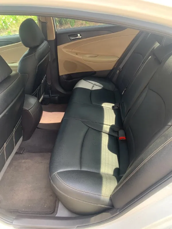 Hyundai sonata 2013 год 2.4 на 201 л. с. пробег 180 000,электрорегулировка сиденья, датчик света и дождя, парктроник, bluetooth, aux, usb, подогрев сидений, датчики давления в шинах, любые проверки. цена 1 050 000. торг! все вопросы по телефону. станица луганская. +79592952077 📞 звоните: +7(959)2952077 - фотография - 8