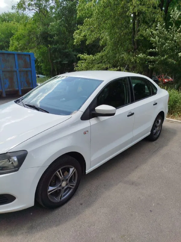 Продам поло,2014г. пробег-165т. 2 хозяина, все остальные вопросы по телефону +79496248208 цена 950т. р - фотография - 2