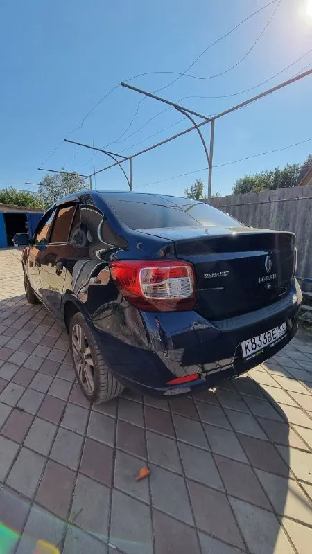 Продам renault логан 1,5 дизель 2014 года. пробег 175000 км. я второй хозяин по птс состояние отличное, 2 ключа, сервисная книга. тянет, масло не жрёт. коробка работает хорошо, не хрустит ничего. электроусилитель руля. кондиционер заправлен, морозит. кузов оцинкованный. незачуханный. вся в родном окрасе. без гнили, дыр и коррозии. нет ни одного рыжика. дно в отличном состоянии. опрятный салон, никакие умельцы машину не ковыряли. по электрике работает каждая кнопка. родная мультимедиа с блютуз. стекла все родные 2014г. свежая тонировка. стоят 17 легкосплавные диски, с хорошей резиной. расход трасса 3,5 -4л. цена 715 тыс. руб. торг. новоазовск +79493136067 (если нет связи звоните/пишите в телеграмм) 📲 tg: @tatyanadeleeva2022 📞 звоните: +7(949)3136067 - фотография - 6