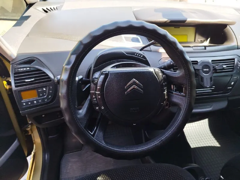 .: семейный минивэн.7 мест. ситроен с4 гранд пикассо. 2008 г. в. двигатель 1.6 дизель. кпп автомат.... - фотография