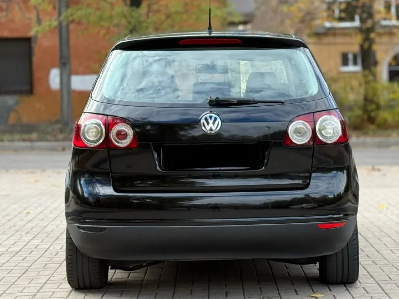Продам volkswagen golf plus 1.6 надежный автомобиль 2008г. Выпуска в отличном состоянии!
Идеальное состояние кузова, ржавчины нет совсем, пороги целые, не гнилые. По технической части нареканий нет, мотор работает плавно и ровно, коробка тоже работает мягко.
Подвеска в хорошем состоянии, не стучит, не гремит. Хорошая комплектация. 2x зонный климат-контроль, подогрев сидений, 8 подушек безопасности, датчик дождя, датчик света, abs esp круиз-контроль, 4эл. Стеклоподёмника, электрорегулеровка зеркал, литые диски r16 на хорошей резине, хорошая музыка. Остальные вопросы по телефону
+79494958326 Цена 670тыс₽ торг у капота хорошему покупателю. Плохая связь звоните. Telegram +79494958326 - фотография - 3