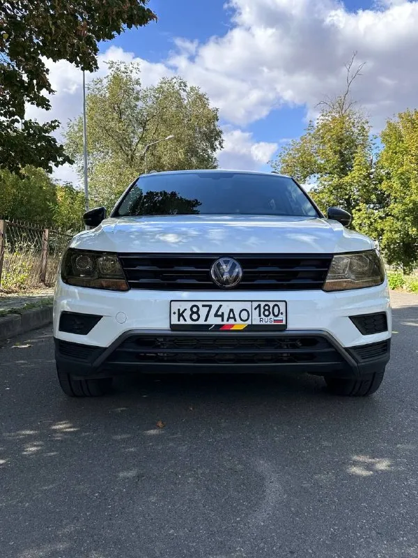 Продаю tiguan se 2021 гв.
2.0, Полный привод
Пробег 111000

Покупал в салоне fresh авто в ростове с пробегом 13500 км, не битый, был вопрос по дренажу, устранили. Первое то делали в донецке. В одних руках, замена масла каждые 7-7500 км. С машиной 2 комплекта дисков и резины новые (зима/лето). Зоны риска в пленке, свет ближний и дальний линза.
Carplay, камера, надежная 8-ст. Акпп aisin, кожа, 2-х зонный климат, люк, панорама, круиз, слепые зоны, бесключевой доступ и запуск, электроручник, радар, абс, есп, датчик давления в шинах, антипробуксовка.
Переоформление в гибдд.
Можно в кредит!!!

Цена 2 650 000💸

➡️ +79495251763 - фотография - 1
