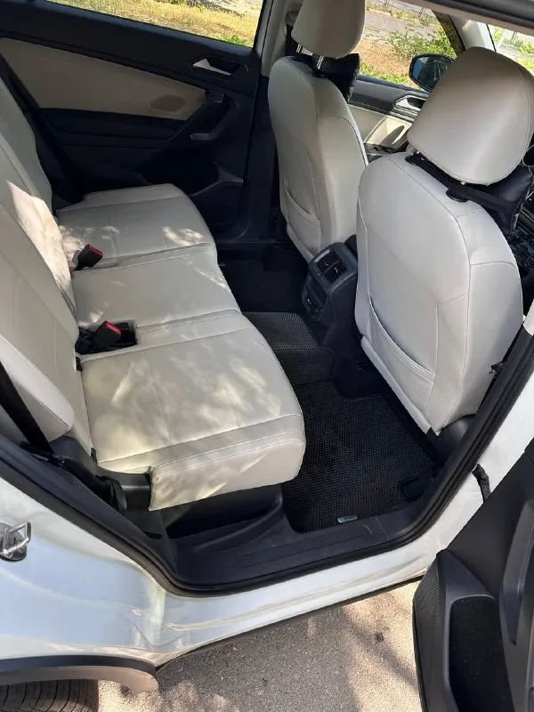 Продаю tiguan se 2021 гв.
2.0, Полный привод
Пробег 111000

Покупал в салоне fresh авто в ростове с пробегом 13500 км, не битый, был вопрос по дренажу, устранили. Первое то делали в донецке. В одних руках, замена масла каждые 7-7500 км. С машиной 2 комплекта дисков и резины новые (зима/лето). Зоны риска в пленке, свет ближний и дальний линза.
Carplay, камера, надежная 8-ст. Акпп aisin, кожа, 2-х зонный климат, люк, панорама, круиз, слепые зоны, бесключевой доступ и запуск, электроручник, радар, абс, есп, датчик давления в шинах, антипробуксовка.
Переоформление в гибдд.
Можно в кредит!!!

Цена 2 650 000💸

➡️ +79495251763 - фотография - 8