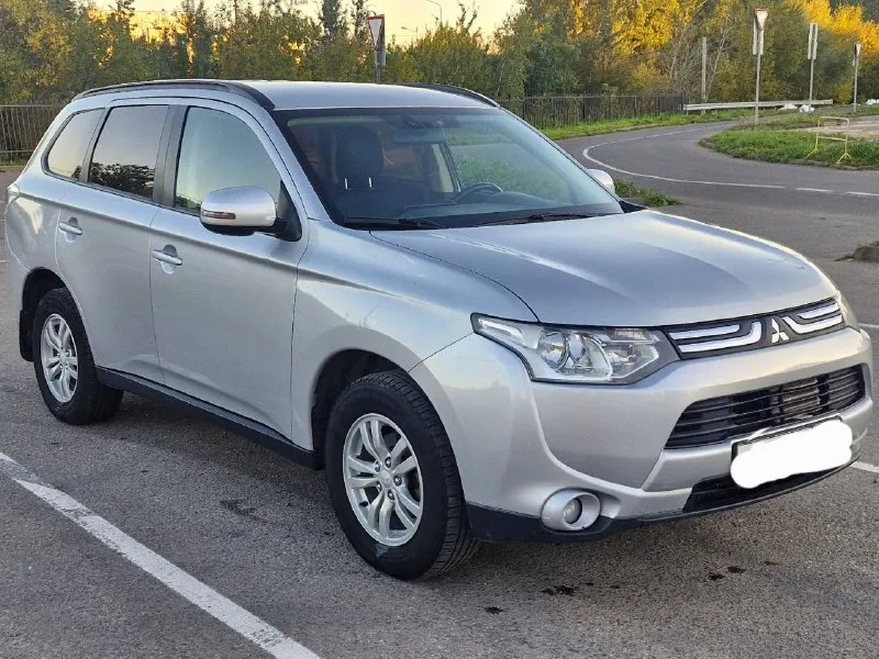 Mitsubishi аутлендер 2013 г. в 2.0 cvt. полный привод! 4×4! пробег оригинальный 178 000км. куплена и эксплуатируется с марта 2014 года. диллерская! попрошу не путать с пригоном из грузии! за все время у автомобиля всего один владелец!!! автомобиль очень ухожен и обслужен. не требует никаких вложений от слова совсем. полностью все работает, как и должно! салон чистый и не прокуренный. не дымит не троит. по кузову без дтп и прочих неприятностей. преимущественно в родной краске!!! все подробности по телефону. юридически чистая. два ключа. переоформление без проблем. цена — 1.380 000р торг возле автомобиля возможен. донецк, кировский район. тел: +79491452569 вадим. 📲 tg: @july_prosmm 📞 звоните: +7(949)1452569 - фотография - 2