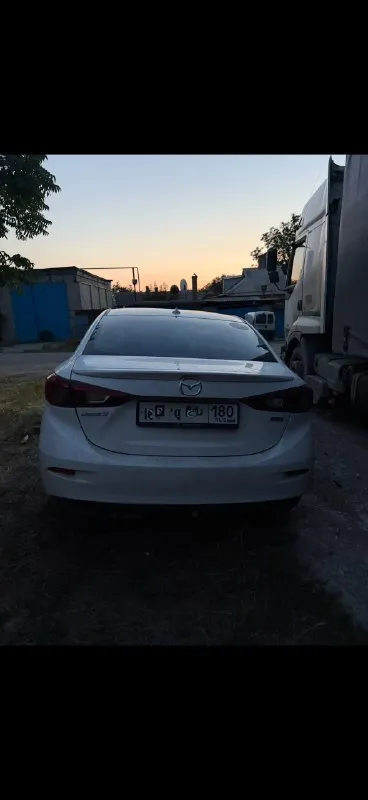 Продам mazda 3 bm 2014г. обьем двигателя 2л skyactiv(165лс), американка, . пробег 193500 6ти ступенчатый автомат машина в хорошем состоянии, есть небольшие косяки по лкп (в особенности передний бампер). обслуживалась всегда вовремя и качественно. по ходовке недавно устранил недочеты, по кузову еще не успел, машина бодрая, приятная в управлении. бесключевой доступ кожаный салон кнопка старт/стоп двухзонный климат контроль подогрев передних сидений подогрев стекол бортовой компьютер круиз контроль система слепых зон камера заднего вида хороший японский автомобиль, с чистым кожаным салоном и хорошей аудиосистемой, к машине отдам кучу всяких «дополнений» которые поменять не успел цена 1.1млн, осмотр донецк, для полной информации звоните +79498108563 📞 звоните: +7(949)8108563 - фотография - 2