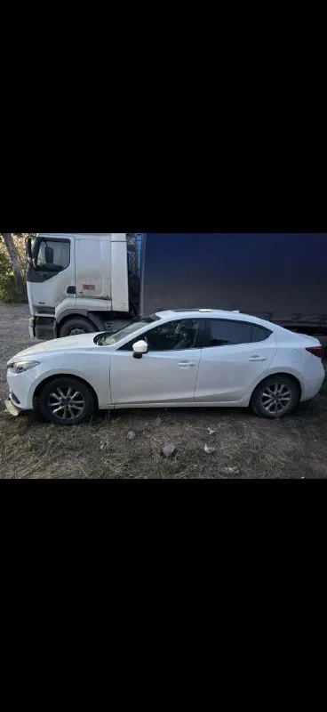 Продам mazda 3 bm 2014г. обьем двигателя 2л skyactiv(165лс), американка, . пробег 193500 6ти ступенчатый автомат машина в хорошем состоянии, есть небольшие косяки по лкп (в особенности передний бампер). обслуживалась всегда вовремя и качественно. по ходовке недавно устранил недочеты, по кузову еще не успел, машина бодрая, приятная в управлении. бесключевой доступ кожаный салон кнопка старт/стоп двухзонный климат контроль подогрев передних сидений подогрев стекол бортовой компьютер круиз контроль система слепых зон камера заднего вида хороший японский автомобиль, с чистым кожаным салоном и хорошей аудиосистемой, к машине отдам кучу всяких «дополнений» которые поменять не успел цена 1.1млн, осмотр донецк, для полной информации звоните +79498108563 📞 звоните: +7(949)8108563 - фотография - 3