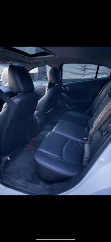 Продам mazda 3 bm 2014г. обьем двигателя 2л skyactiv(165лс), американка, . пробег 193500 6ти ступенчатый автомат машина в хорошем состоянии, есть небольшие косяки по лкп (в особенности передний бампер). обслуживалась всегда вовремя и качественно. по ходовке недавно устранил недочеты, по кузову еще не успел, машина бодрая, приятная в управлении. бесключевой доступ кожаный салон кнопка старт/стоп двухзонный климат контроль подогрев передних сидений подогрев стекол бортовой компьютер круиз контроль система слепых зон камера заднего вида хороший японский автомобиль, с чистым кожаным салоном и хорошей аудиосистемой, к машине отдам кучу всяких «дополнений» которые поменять не успел цена 1.1млн, осмотр донецк, для полной информации звоните +79498108563 📞 звоните: +7(949)8108563 - фотография - 6