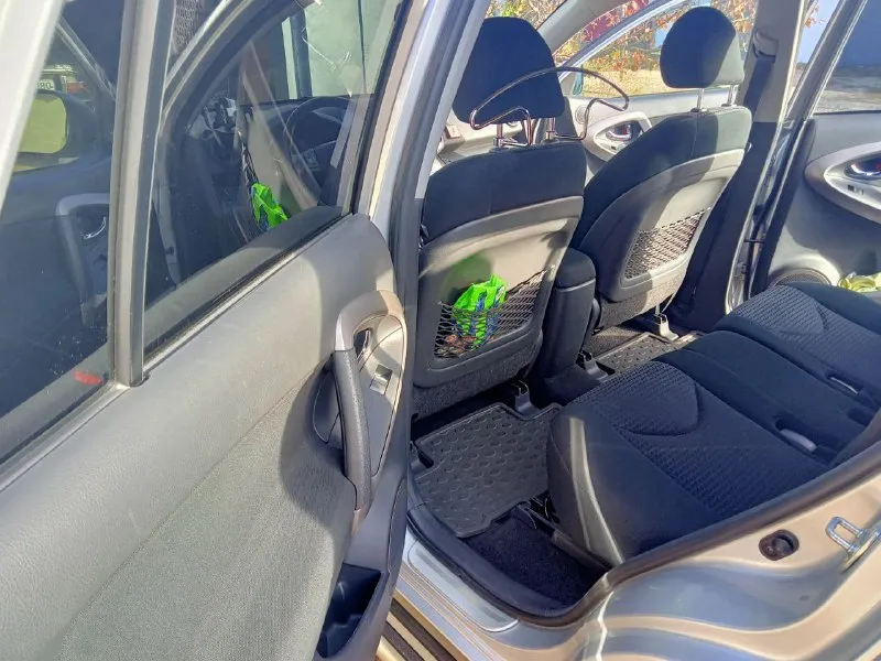 В продаже легенда японского автопрома ● toyota rav 4 ● год выпуска: 2008 ● пробег: 87 000 км ● двигатель 2,0 бензин ● aкпп автомат ● автомобиль официал, куплен в салоне донецка. кузов весь в родном окрасе, двигатель, коробка, ходовая часть на отлично. один владелец за всю историю, сервисная книжка, любые проверки за ваш счёт. ● цена: 1 650 000 рублей ● место осмотра: донецк ● контактный телефон: +7(949)-381-97-61 пишите, звоните, всегда договоримся 📲 tg: ren 📞 звоните: +7(949)3819761 - фотография - 6