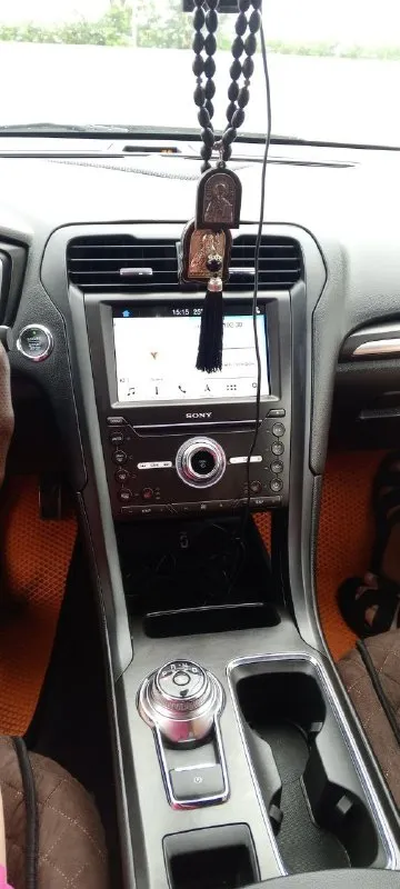 Продам ford fusion 2017 года. 2-х литровый мотор экобуст с турбиной с акпп. комплектация titanium. пробег 106 тыс. км. замена масла каждые 6000-6500 км. лью только liqui moly 5w30. в машине есть все для комфортной езды! - автозапуск с ключа - бесключевой доступ на всех дверях - система стар-стоп - штатная навигация и шикарная музыка - кожаный салон в прекрасном состоянии - акпп шайба и спорт режим -мульти руль - датчик света, оптика супер, дхо - подрулевые лепестки - подсветка салона цвет можно выбрать по вкусу. -электрические передние сидения - память водительского сидения - стеклоподъемники все автоматические - android auto apple carplay - 2-х зонный климат контроль холодит на отлично и подлокотник с охлаждением - круиз контроль - датчик давления в шинах - система удобный доступ в авто - кодовый замок на двери - подогрев сидений машина очень комфортная и динамичная. в комплекте отдам зимнюю резина проехала один сезон. цена 1860000 рублей. торг уместен маши 📞 звоните: +7(959)5360463 - фотография - 10