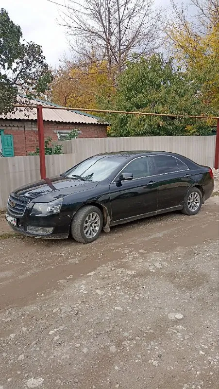 Продам geely emgrand 8, г. енакиево, 2013г. механика 2.0, пробег 97000км. учёт днр/укр. машина на хо... - фотография