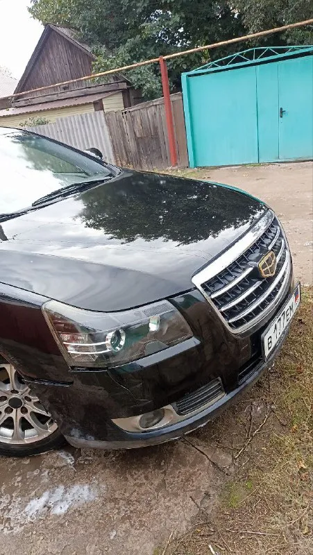 Продам geely emgrand 8, г. енакиево, 2013г. механика 2.0, пробег 97000км. учёт днр/укр. машина на ходу. все то делались вовремя. очень комфортная и мягкая. дорогу держит очень уверенно. большой просторный салон, сзади много места, вместительный багажник. по комплектации: климат контроль, электропакет, эл. стеклоподъемники с доводчиками, тонирование стёкол. кожаный салон. бортовой компьютер. парктроник. усилитель руля. мультируль. центральный замок. сигнализация. два комплекта ключей. есть вопросы по кузову требует внимание на фото видно. цена 400000 руб. торг уместен. отвечу на все имеющиеся вопросы по телефону +7949-357-15-16. 📲 tg: антон николенко 📞 звоните: +7(949)3571516 - фотография - 2